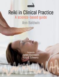 A practitioner’s hand hovers over a relaxed woman’s head, with soft light and wave graphics below the title “Reiki in Clinical Practice.”