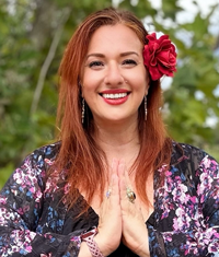 Portrait of Julianna (Jules) Davis, ICRT Reiki Master Teacher.